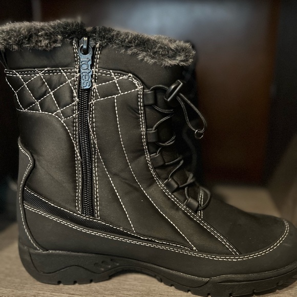 TOTES LOW CALF WATERPROOF BLACK SNOW BOOTS SIZE 7M FAUX FUR TRIM - Picture 2 of 6